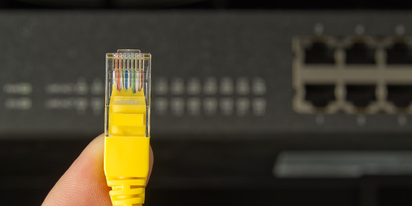 Instalación / Implantación / Legalización de ICT · Comunicaciones mediante firewalls, VPNs y cifrado