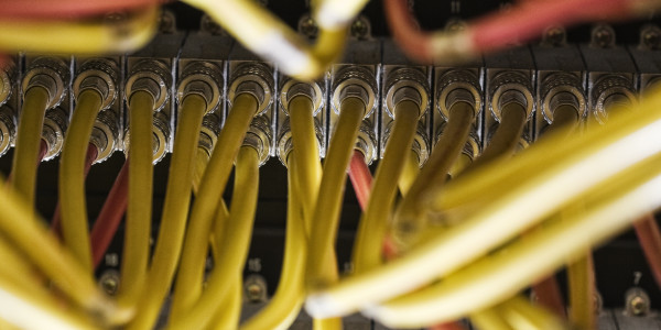 Redacción / Implantación / Legalización de Proyectos ICT · Comunicaciones mediante firewalls, VPNs y cifrado